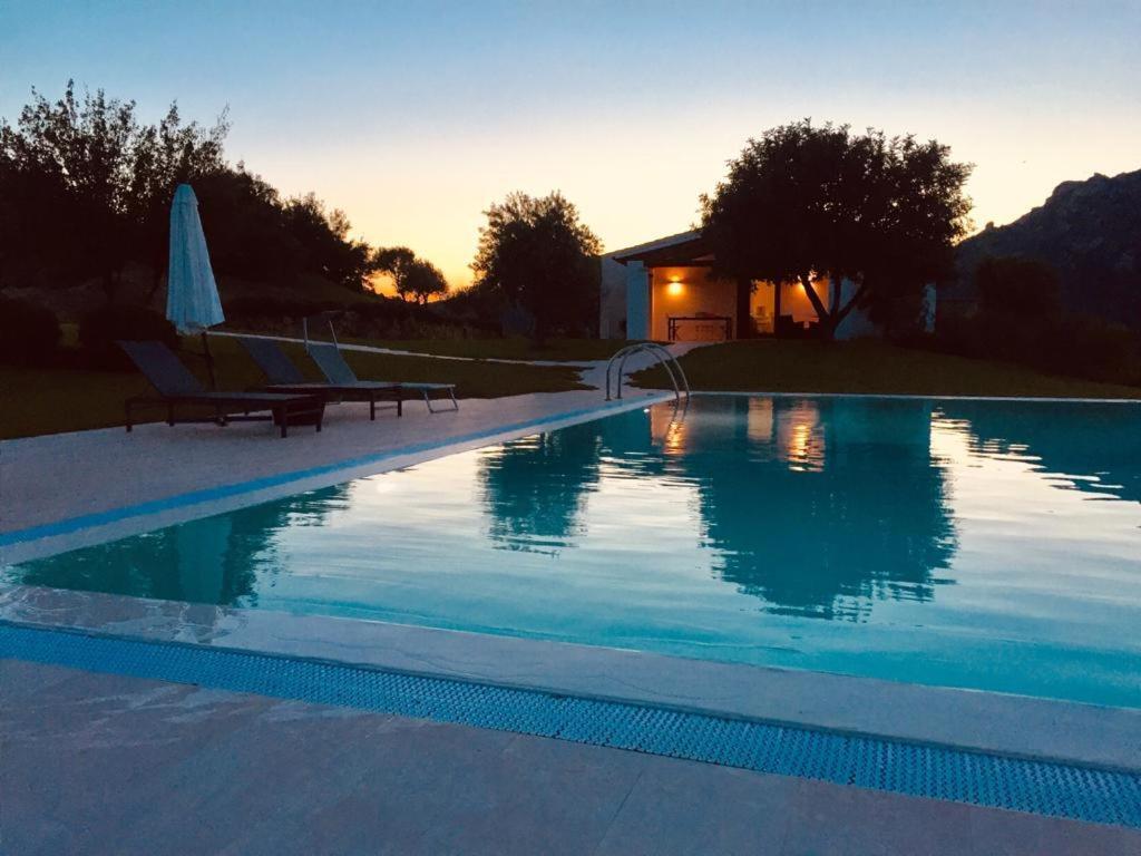 Villa Alba Esclusiva Villa Con Piscina A Sfioro E Vista Mozzafiato Sul Mare クニャナ エクステリア 写真